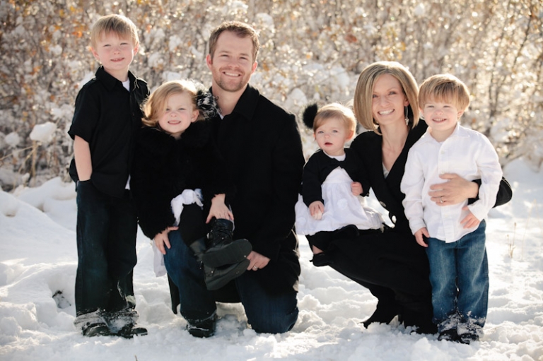 Family-2011-11-05-Murphy-Family-Utah-Wedding-and-Portrait-Photographer-Winter-family-shoot005IMG_8597-Blog(pp_w768_h511)