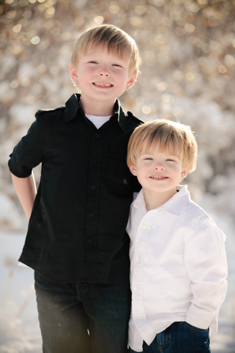 Family-2011-11-05-Murphy-Family-Utah-Wedding-and-Portrait-Photographer-Winter-family-shoot014IMG_8609-Blog(pp_w480_h720)