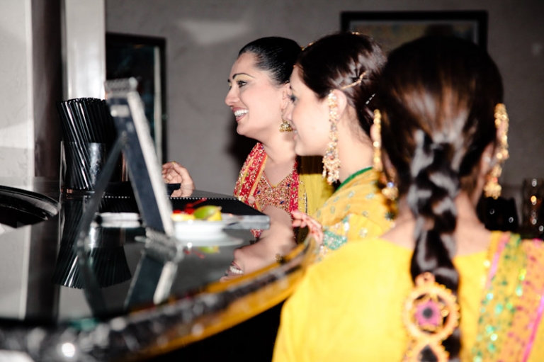 Wedding-2011-04-01-Pakistanian-Wedding-Utah-Wedding-and-Portrait-Photographer-henna-ceremony-Pakistanian-wedding-photographer028IMG_6147-Blog(pp_w768_h511)