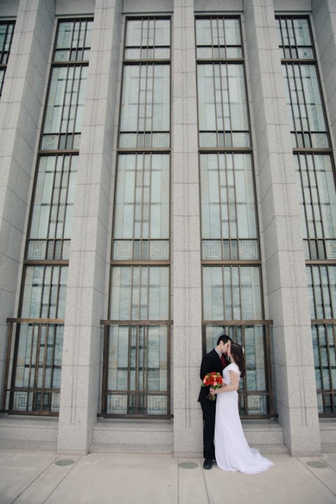 Wedding-2011-04-28-Melissa-Herschel-Utah-Wedding-and-Portrait-Photographer-Draper-Temple-My-Noahs-Reception009IMG_3231-Blog(pp_w480_h720)