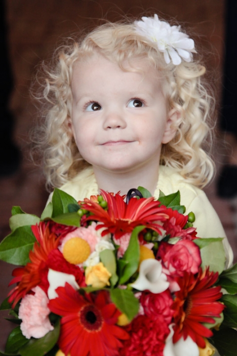 Wedding-2011-04-28-Melissa-Herschel-Utah-Wedding-and-Portrait-Photographer-Draper-Temple-My-Noahs-Reception029IMG_3741-Blog(pp_w480_h720)