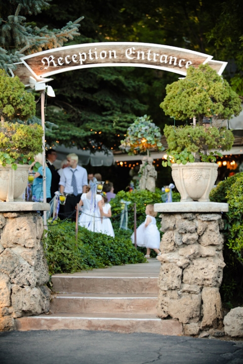 Wedding-2011-08-06-Chelsea-Kip-Utah-Wedding-and-Portrait-Photographer-The-Bungalow028IMG_3596-Blog(pp_w480_h720)