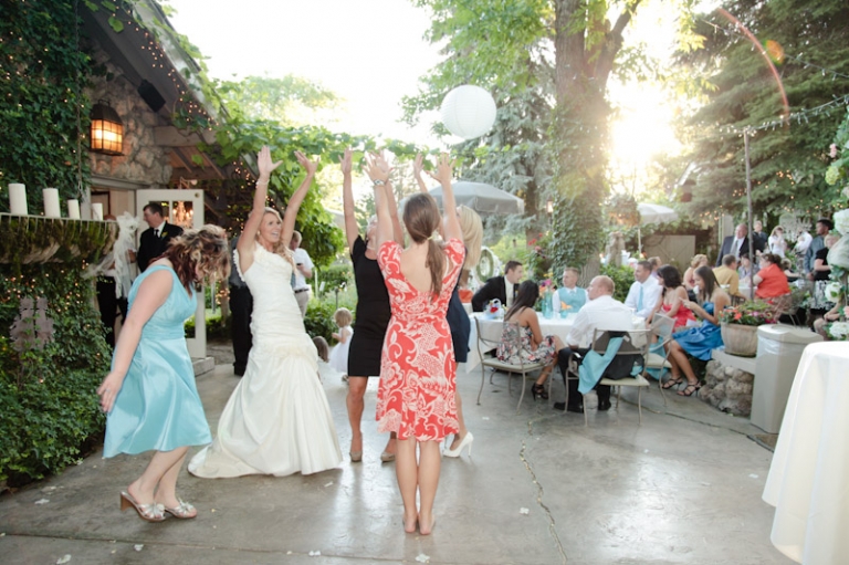 Wedding-2011-08-06-Chelsea-Kip-Utah-Wedding-and-Portrait-Photographer-The-Bungalow057IMG_3496-Blog(pp_w768_h511)