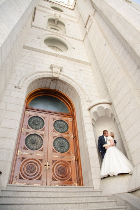 Wedding-2011-08-26-Whitney-Chris-Utah-Wedding-and-Portrait-Photographer-Cactus-Tropicals023IMG_1862-Blog(pp_w480_h720)
