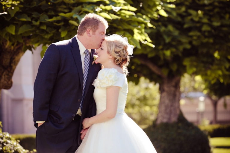 Wedding-2011-08-26-Whitney-Chris-Utah-Wedding-and-Portrait-Photographer-Cactus-Tropicals026IMG_1902-Blog(pp_w768_h511)