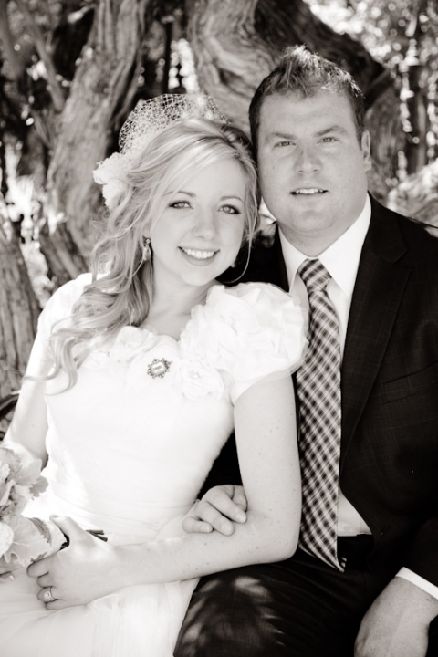 Wedding-2011-08-26-Whitney-Chris-Utah-Wedding-and-Portrait-Photographer-Cactus-Tropicals027IMG_2872-Blog(pp_w480_h720)