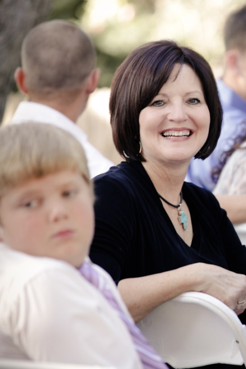 Wedding-2011-09-24-Shannon-Ty-Utah-Wedding-and-Portrait-Photographer-Backyard-vintage-Wedding026IMG_5629-Blog(pp_w480_h720)