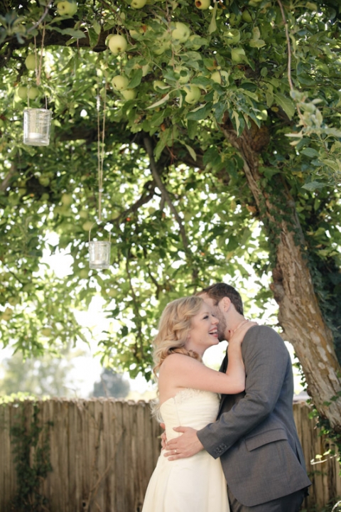 Wedding-2011-09-24-Shannon-Ty-Utah-Wedding-and-Portrait-Photographer-Backyard-vintage-Wedding037IMG_5197-Blog(pp_w480_h720)
