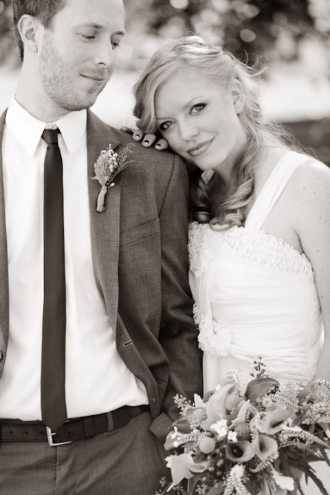 Wedding-2011-09-24-Shannon-Ty-Utah-Wedding-and-Portrait-Photographer-Backyard-vintage-Wedding041IMG_5265-Blog(pp_w480_h720)