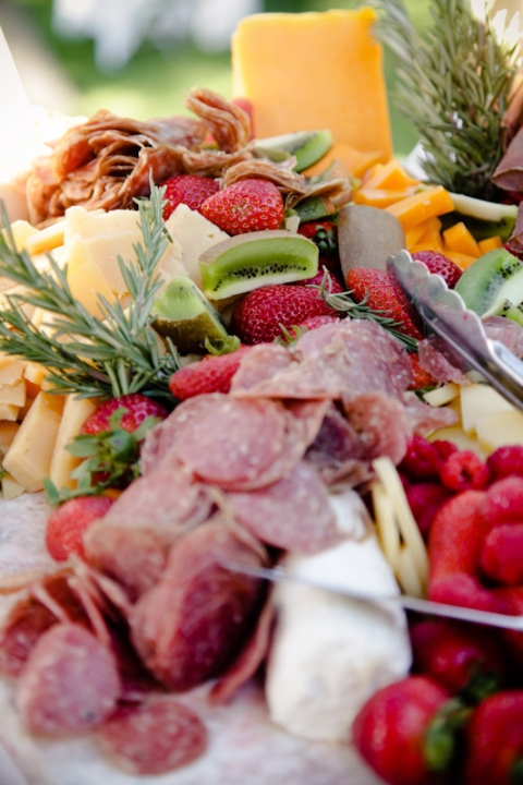 Wedding-2011-09-24-Shannon-Ty-Utah-Wedding-and-Portrait-Photographer-Backyard-vintage-Wedding049IMG_5431-Blog(pp_w480_h720)