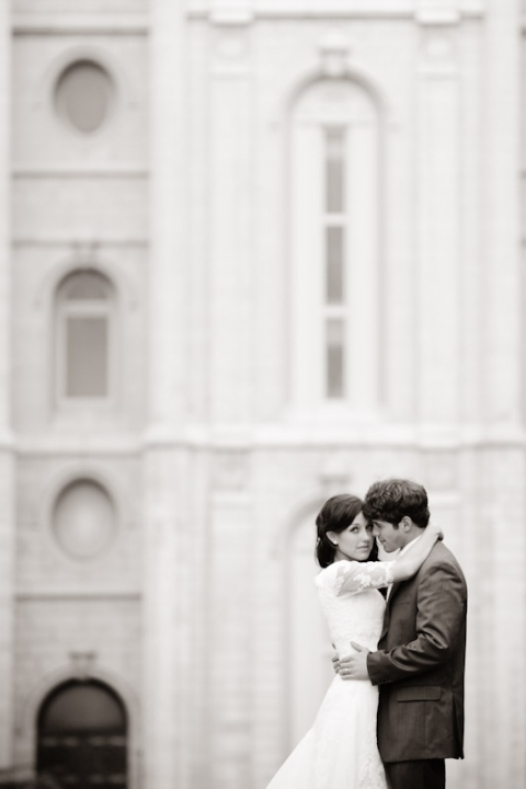 Wedding-2011-10-06-Ali-Mike-Utah-Wedding-and-Portrait-Photographer-SLC-Temple-Millcreek-inn030IMG_1782-Blog(pp_w480_h720)