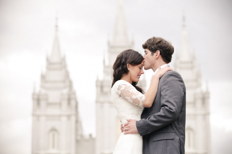 Wedding-2011-10-06-Ali-Mike-Utah-Wedding-and-Portrait-Photographer-SLC-Temple-Millcreek-inn031IMG_1800-Blog(pp_w768_h511)