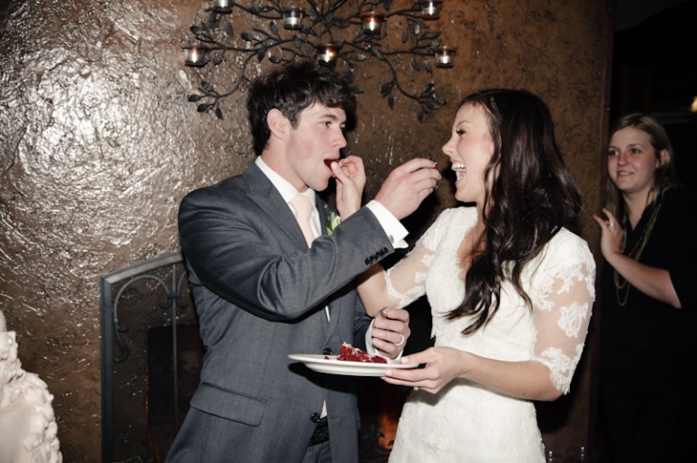 Wedding-2011-10-06-Ali-Mike-Utah-Wedding-and-Portrait-Photographer-SLC-Temple-Millcreek-inn050IMG_2217-Blog(pp_w768_h511)