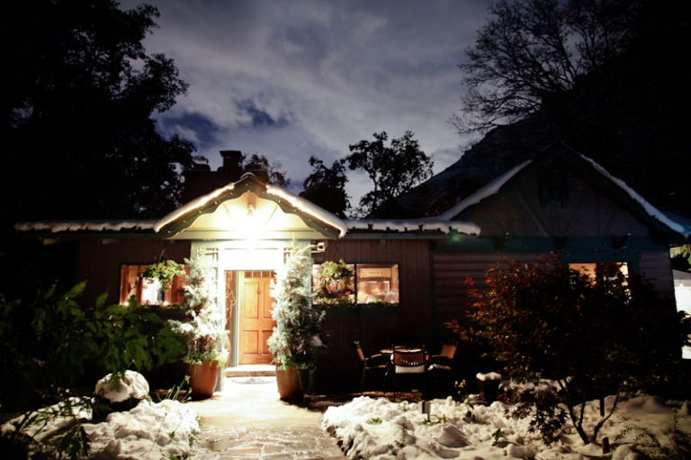 Wedding-2011-10-06-Ali-Mike-Utah-Wedding-and-Portrait-Photographer-SLC-Temple-Millcreek-inn058IMG_2168-Blog(pp_w768_h511)