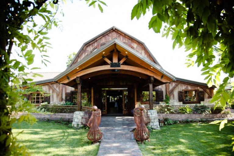 Weddings-2011-06-20-Melissa-Graig-Utah-Wedding-and-Portrait-Photographer-Wadley-Farms-Wedding-lawn-games038IMG_6232-Blog(pp_w768_h511)