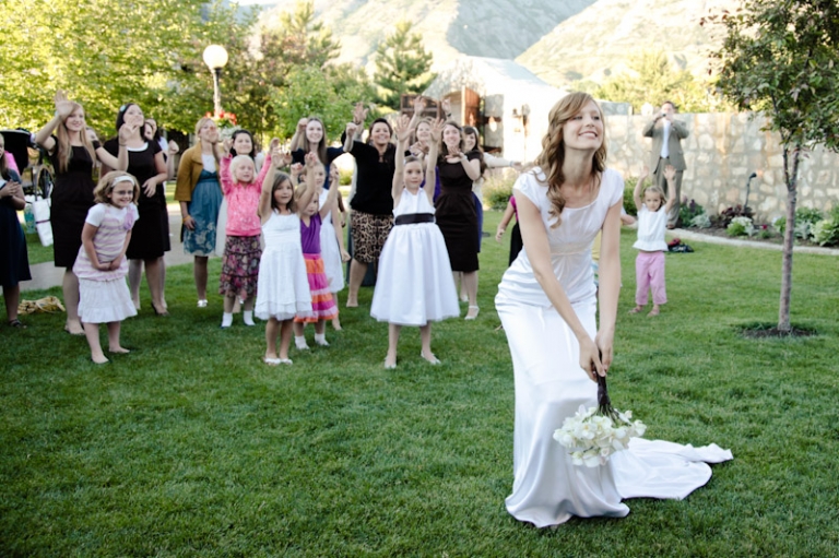 Weddings-2011-06-20-Melissa-Graig-Utah-Wedding-and-Portrait-Photographer-Wadley-Farms-Wedding-lawn-games078IMG_6965-Blog(pp_w768_h511)