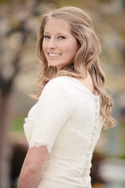 Wedding-and-Portrait-Photographer-Bridals-SLC018IMG_0942-Blog(pp_w480_h720)
