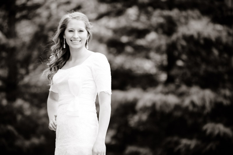 Wedding-and-Portrait-Photographer-Bridals-SLC021IMG_1007-Blog(pp_w768_h511)