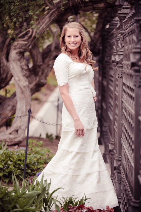 Wedding-and-Portrait-Photographer-Bridals-SLC030IMG_1261-Blog(pp_w480_h720)