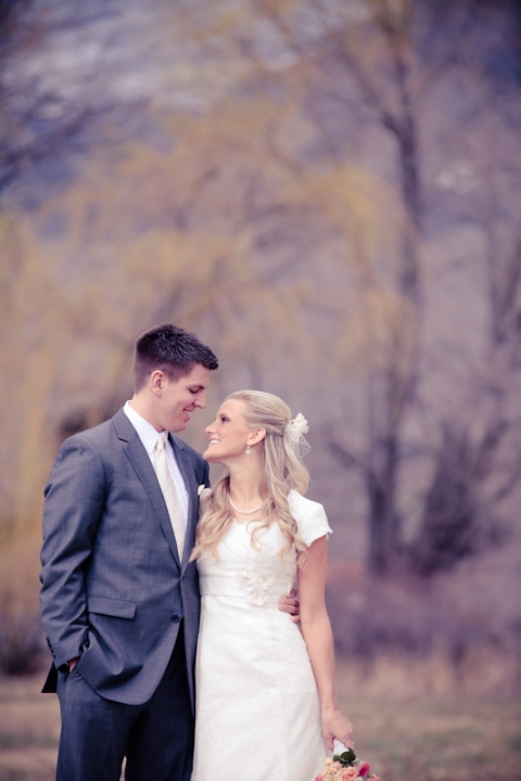 Wedding-and-Portrait-Photographer-Bridals-UT013IMG_9268-Blog(pp_w480_h720)
