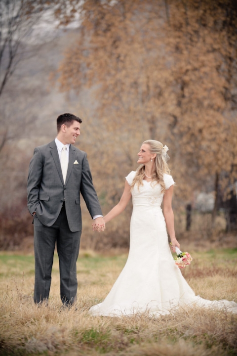 Wedding-and-Portrait-Photographer-Bridals-UT015IMG_9140-Blog(pp_w480_h720)