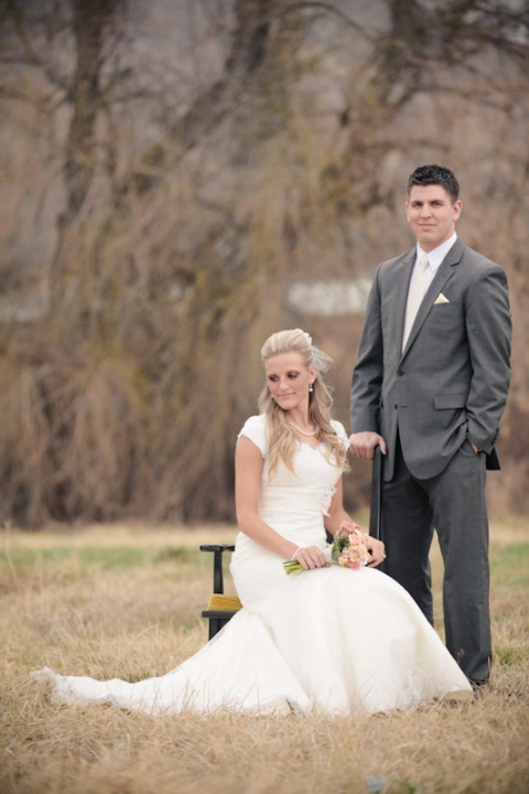 Wedding-and-Portrait-Photographer-Bridals-UT018IMG_9225-Blog(pp_w480_h720)