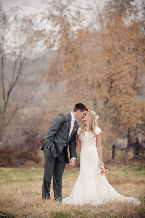 Wedding-and-Portrait-Photographer-Bridals-UT024IMG_9149-Blog(pp_w480_h720)