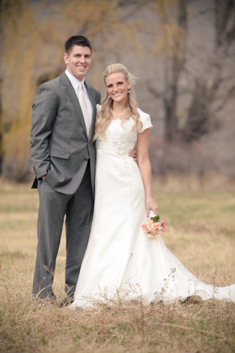 Wedding-and-Portrait-Photographer-Bridals-UT026IMG_9266-Blog(pp_w480_h720)