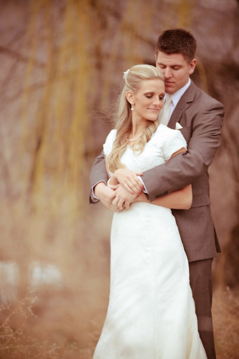 Wedding-and-Portrait-Photographer-Bridals-UT032IMG_9355-Blog(pp_w480_h720)