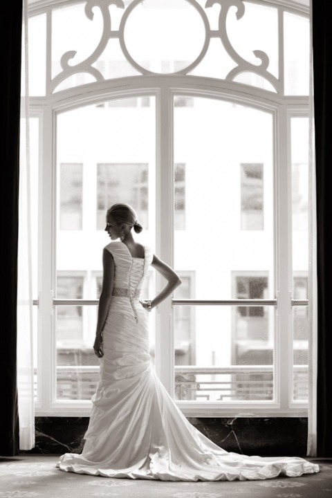 Wedding-and-Portrait-Photographer-Classy-Bridals045IMG_9507-Blog(pp_w480_h720)