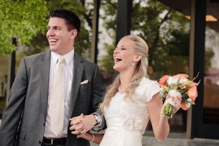 Wedding-and-Portrait-Photographer-Elisabeth-Kate-Studios-Photography-Blossoms-rainy-day008IMG_3477-Blog(pp_w768_h511)