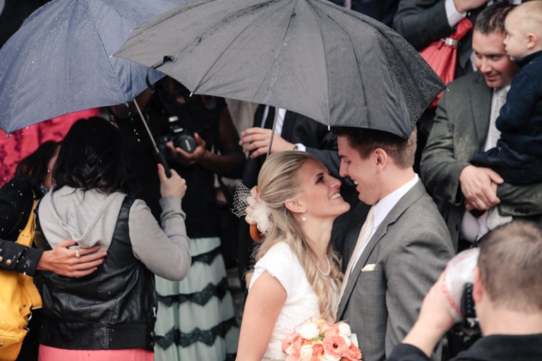 Wedding-and-Portrait-Photographer-Elisabeth-Kate-Studios-Photography-Blossoms-rainy-day012IMG_3525-Blog(pp_w768_h511)
