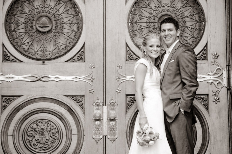 Wedding-and-Portrait-Photographer-Elisabeth-Kate-Studios-Photography-Blossoms-rainy-day017IMG_3769-Blog(pp_w768_h511)