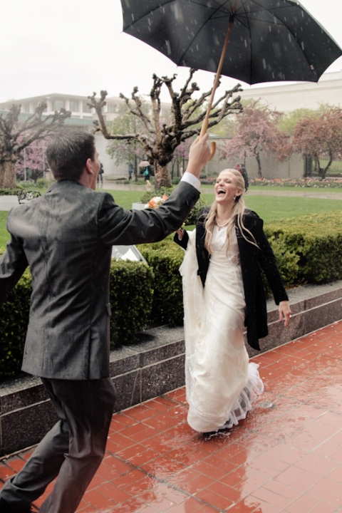 Wedding-and-Portrait-Photographer-Elisabeth-Kate-Studios-Photography-Blossoms-rainy-day021IMG_6939-Blog(pp_w480_h720)