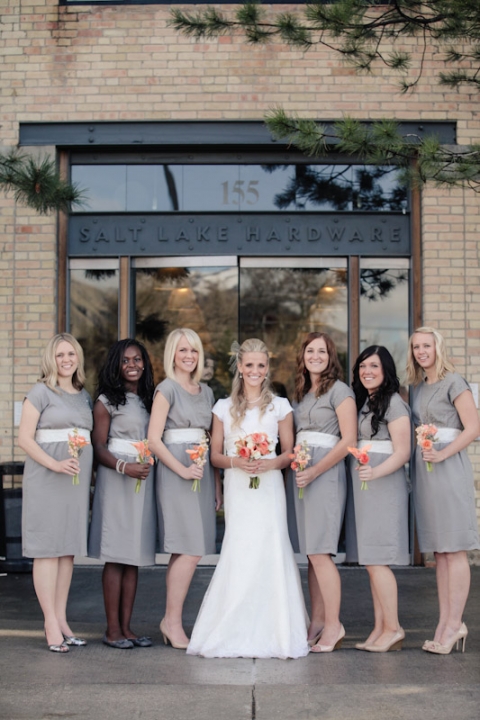 Wedding-and-Portrait-Photographer-Elisabeth-Kate-Studios-Photography-Blossoms-rainy-day032IMG_4005-Blog(pp_w480_h720)