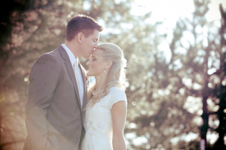 Wedding-and-Portrait-Photographer-Elisabeth-Kate-Studios-Photography-Blossoms-rainy-day035IMG_4100-Blog(pp_w768_h511)