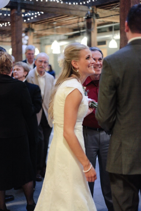Wedding-and-Portrait-Photographer-Elisabeth-Kate-Studios-Photography-Blossoms-rainy-day068IMG_4399-Blog(pp_w480_h720)