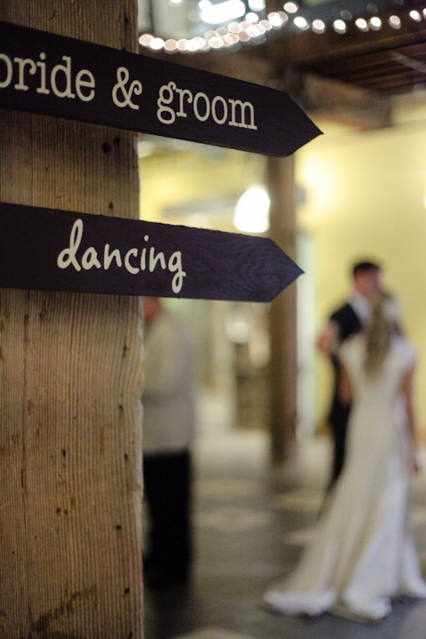Wedding-and-Portrait-Photographer-Elisabeth-Kate-Studios-Photography-Blossoms-rainy-day080IMG_5573-Blog(pp_w480_h720)