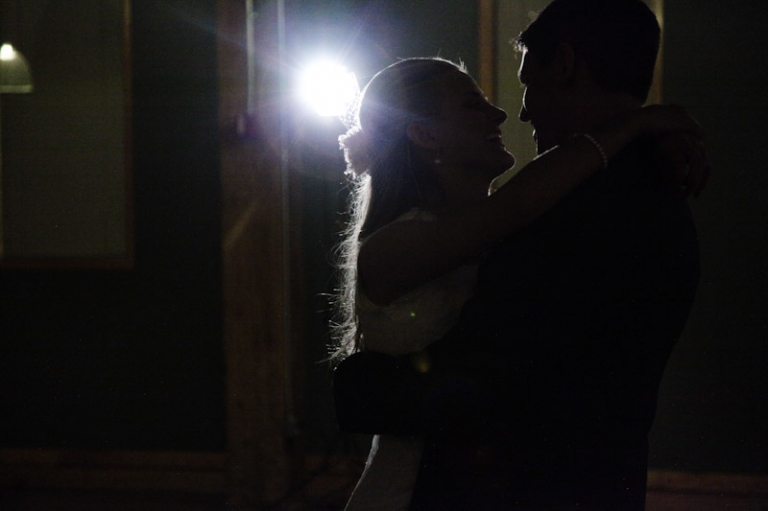 Wedding-and-Portrait-Photographer-Elisabeth-Kate-Studios-Photography-Blossoms-rainy-day088IMG_5719-Blog(pp_w768_h511)