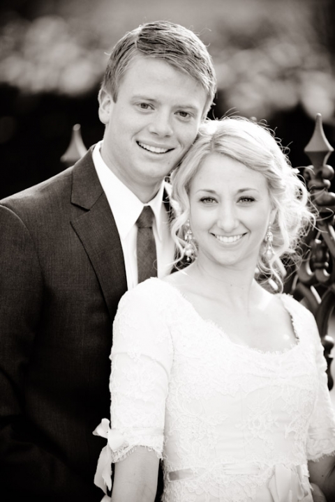 Wedding-and-Portrait-Photographer-Elisabeth-kate-studios-SLC-wedding-photographer026IMG_9134-Blog(pp_w480_h720)