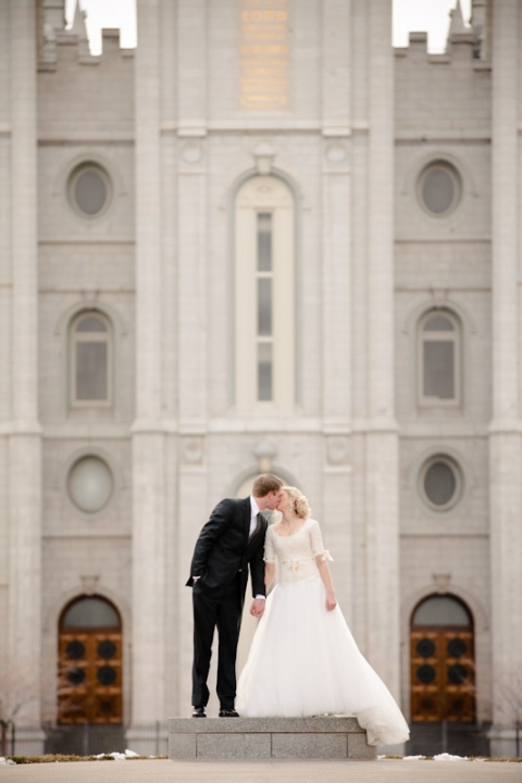 Wedding-and-Portrait-Photographer-Elisabeth-kate-studios-SLC-wedding-photographer050IMG_9486-Blog(pp_w480_h720)