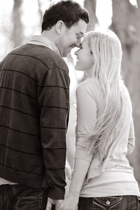 Wedding-and-Portrait-Photographer-Engagements-Elisabeth-Kate-Studios-024IMG_7789-Blog(pp_w480_h720)