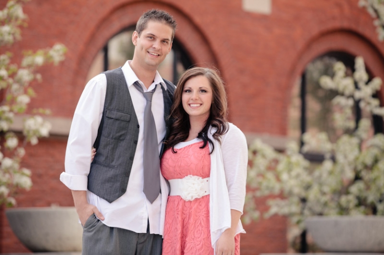 Wedding-and-Portrait-Photographer-Engagements-Elisabeth-Kate-Studios001IMG_1947-Blog(pp_w768_h511)