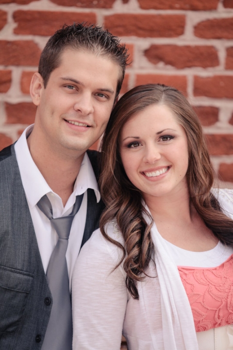 Wedding-and-Portrait-Photographer-Engagements-Elisabeth-Kate-Studios005IMG_1928-Blog(pp_w480_h720)