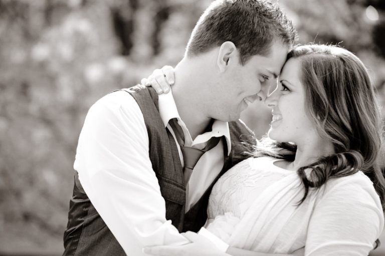 Wedding-and-Portrait-Photographer-Engagements-Elisabeth-Kate-Studios006IMG_2017-Blog(pp_w768_h511)