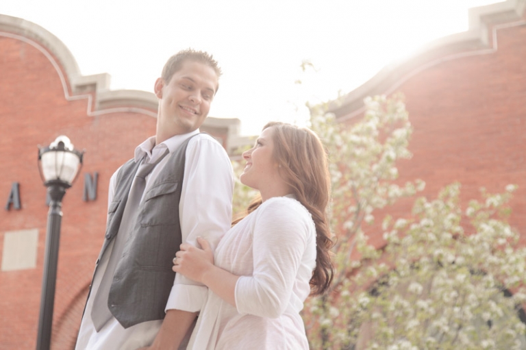 Wedding-and-Portrait-Photographer-Engagements-Elisabeth-Kate-Studios007IMG_2047-Blog(pp_w768_h511)