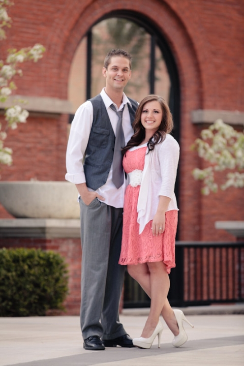 Wedding-and-Portrait-Photographer-Engagements-Elisabeth-Kate-Studios008IMG_1984-Blog(pp_w480_h720)
