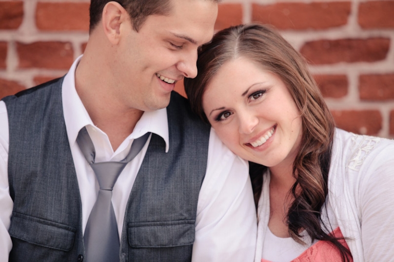 Wedding-and-Portrait-Photographer-Engagements-Elisabeth-Kate-Studios010IMG_1906-Blog(pp_w768_h511)
