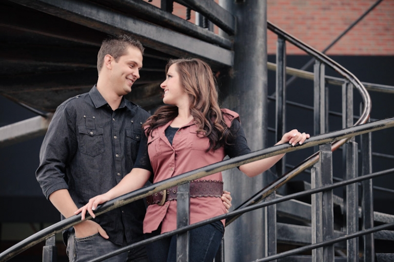 Wedding-and-Portrait-Photographer-Engagements-Elisabeth-Kate-Studios025IMG_2294-Blog(pp_w768_h511)