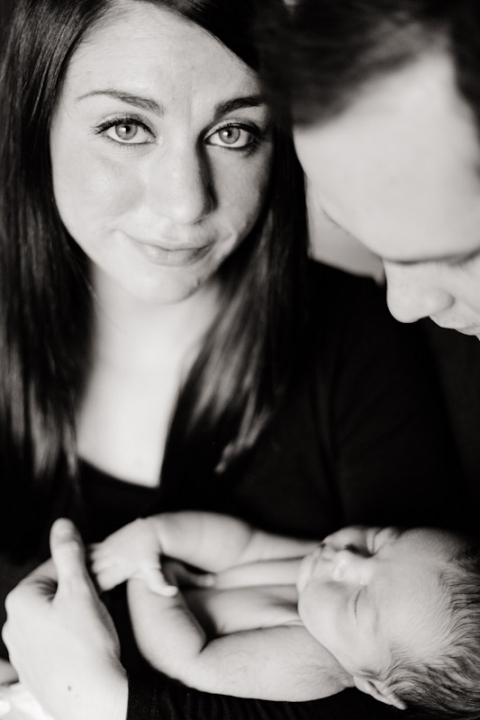 Wedding-and-Portrait-Photographer-Newborn-photos017IMG_5895-Blog(pp_w480_h720)